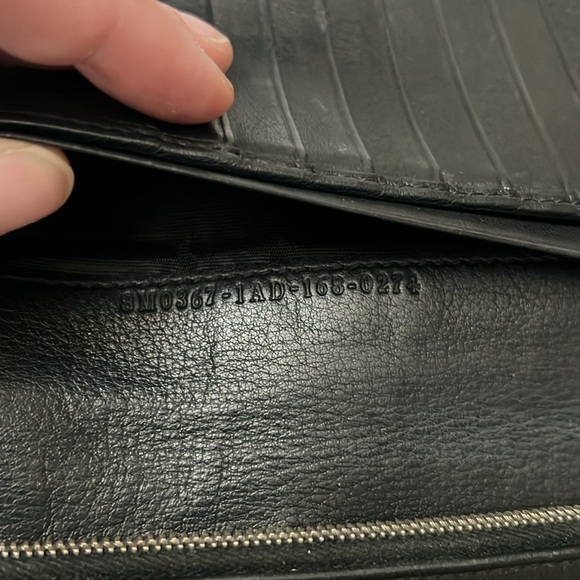 Fendi Beige/Black Leather Flap Continental Wallet - Picture 12 of 16